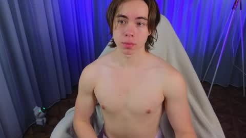 Snapshot of myshkek chatting on March 6, 3:02 am Mickey online show from March 6, 3:02 am