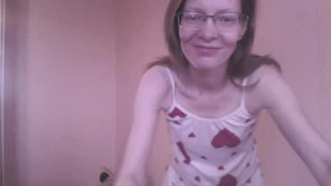 Snapshot of mysterious_blondy chatting on May 6, 8:52 am mysterious_blondy online show from May 6, 8:52 am