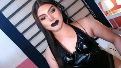 Snapshot of mysterious_diva chatting on June 12, 7:35 pm SUPPORT GODDESS TRISHA AND DONT FORGET TO FOLLOW ME online show from June 12, 7:35 pm
