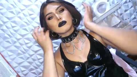 Snapshot of mysterious_diva chatting on July 1, 10:28 am SUPPORT GODDESS TRISHA AND DONT FORGET TO FOLLOW ME online show from July 1, 10:28 am