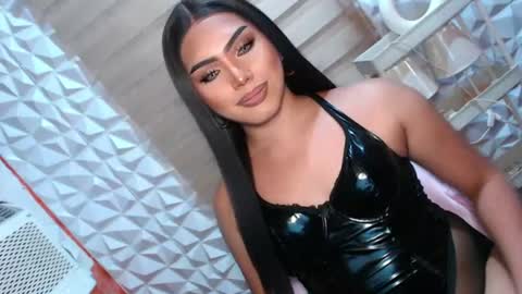 Snapshot of mysterious_diva chatting on July 3, 12:00 pm SUPPORT GODDESS TRISHA AND DONT FORGET TO FOLLOW ME online show from July 3, 12:00 pm