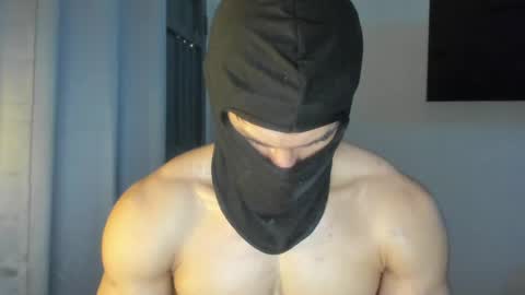 Snapshot of mysterious_muscles chatting on June 21, 9:39 pm mysterious_muscles online show from June 21, 9:39 pm