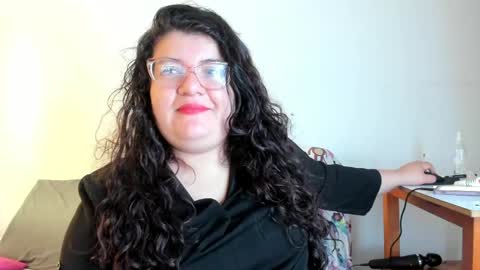 Snapshot of mystery_psique chatting on April 25, 3:31 pm mystery_psique online show from April 25, 3:31 pm