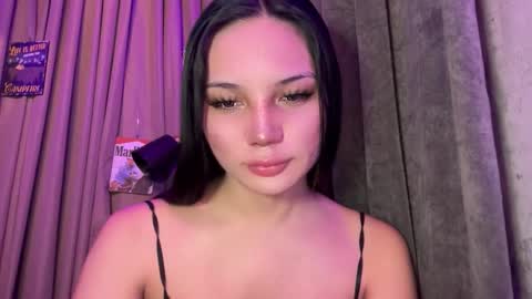 Snapshot of mysteryman_xxx chatting on April 21, 4:41 am UR GIRL NEXTDOOR online show from April 21, 4:41 am