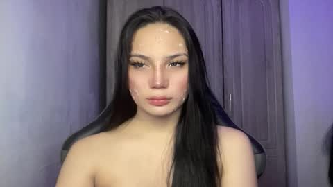 Snapshot of mysteryman_xxx chatting on May 17, 11:39 am UR GIRL NEXTDOOR online show from May 17, 11:39 am