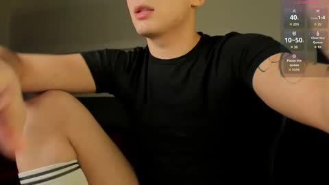 Snapshot of mystic_evan chatting on April 23, 7:49 pm Evan Brown online show from April 23, 7:49 pm