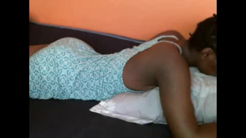 Snapshot of mystic_linna chatting on January 23, 1:02 pm mystic_linna online show from January 23, 1:02 pm