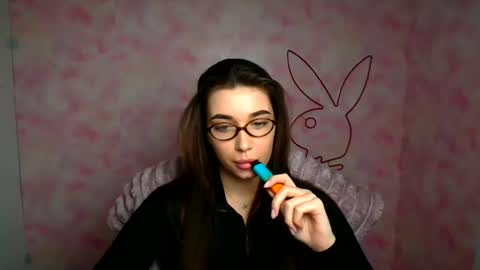 Amelia online show from March 10, 1:27 pm