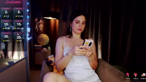 Angeline online show from April 6, 7:04 pm