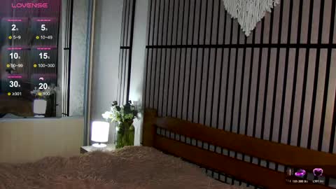 Snapshot of mystique_girl_ chatting on May 10, 7:41 pm Angeline online show from May 10, 7:41 pm