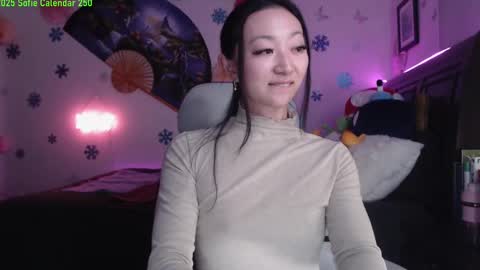 Snapshot of mysweetsofie1 chatting on December 30, 12:11 am MySweetSofie online show from December 30, 12:11 am