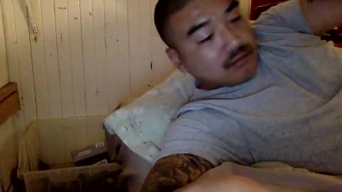 str8 dom alphaAsian Daddy type. sorry not bi or  curious but i dont judgediscrimenate. online show from February 25, 7:29 am