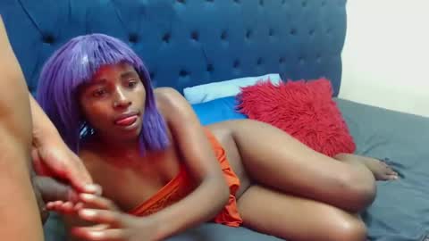 Snapshot of mzansihottestcouple chatting on December 18, 2:32 am mzansihottestcouple online show from December 18, 2:32 am