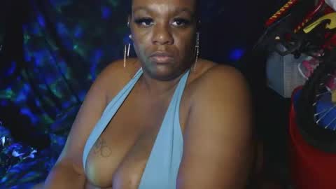 mzthundabootie online show from December 16, 4:39 am