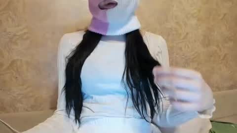 n33n33 online show from March 4, 4:18 am