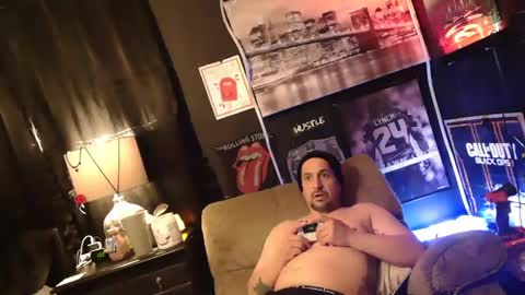 Snapshot of n3v3rpanic1 chatting on December 25, 9:02 am SnackPants online show from December 25, 9:02 am