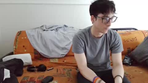 a Ordinary Boy online show from February 10, 6:56 pm