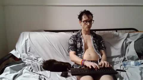 a Ordinary Boy online show from February 13, 1:01 am