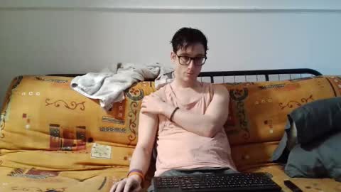 a Ordinary Boy online show from February 17, 10:16 pm