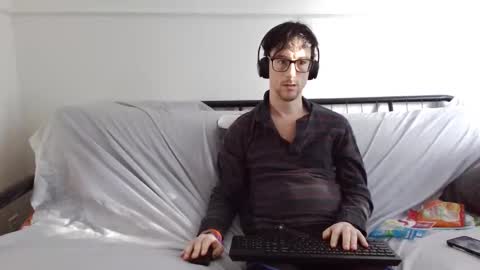 a Ordinary Boy online show from February 24, 8:51 pm