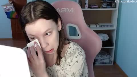 Vanessa and Julia  online show from March 30, 8:04 am