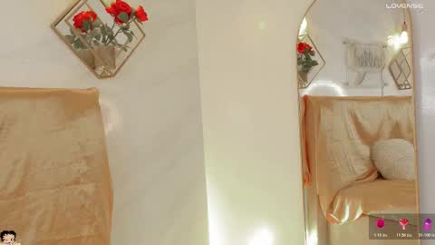 naamah_b online show from February 7, 2:32 pm