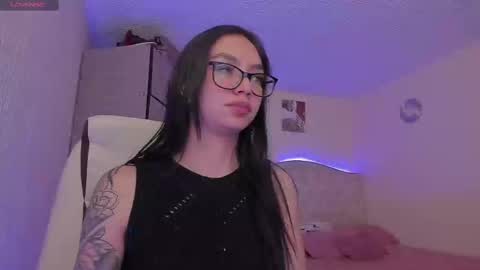 Snapshot of naath_ chatting on February 27, 1:05 am anny online show from February 27, 1:05 am