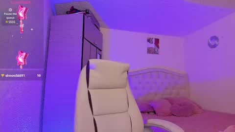 Snapshot of naath_ chatting on March 4, 8:38 pm anny online show from March 4, 8:38 pm