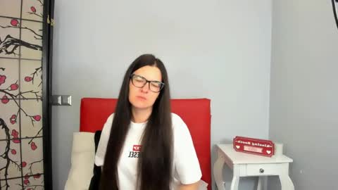 Snapshot of nadiatrue chatting on June 19, 6:18 am nadiatrue online show from June 19, 6:18 am