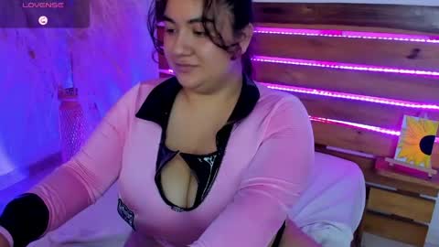 Nadine online show from April 29, 11:22 pm