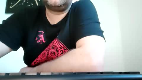 Snapshot of nadir_sinz chatting on April 7, 5:08 am Nadir online show from April 7, 5:08 am