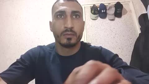 V online show from February 15, 6:04 pm