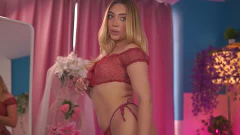 Snapshot of nadyablue chatting on February 6, 10:40 am Nadia online show from February 6, 10:40 am