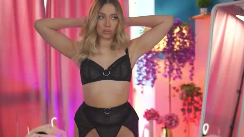 Snapshot of nadyablue chatting on March 3, 5:46 am Nadia online show from March 3, 5:46 am