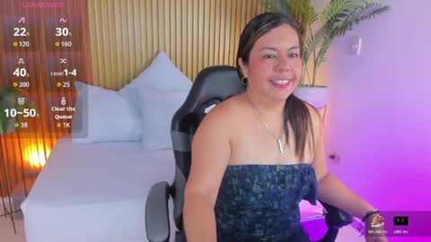 Snapshot of nahia_13 chatting on April 23, 1:02 pm N A H I A online show from April 23, 1:02 pm