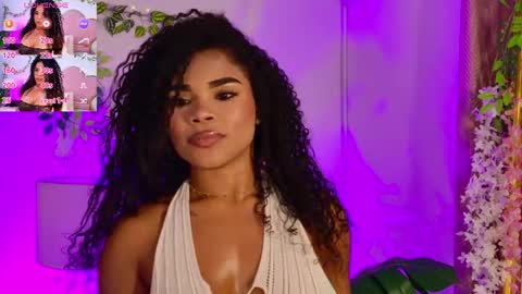 NahiaraReina  online show from April 8, 1:55 pm