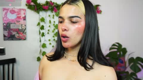 Snapshot of naho_4269 chatting on May 7, 12:16 am Naho Sigueme en mis Redes Sociales Follow me on my social networks online show from May 7, 12:16 am