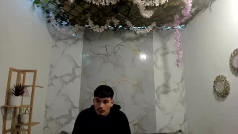 nahomi_hot2002 online show from May 12, 12:13 pm