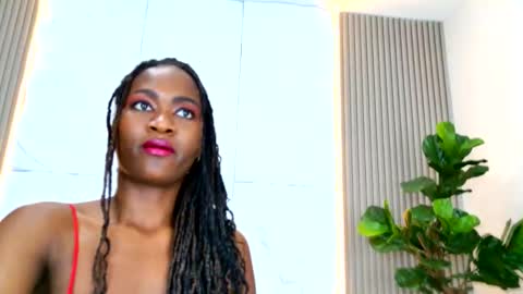 Snapshot of nahomi_williams_ chatting on March 11, 12:55 pm Nahomi online show from March 11, 12:55 pm