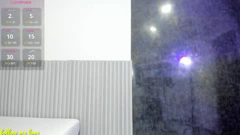 nahomy_park online show from May 22, 11:49 am