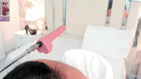 Snapshot of nahomyroberts chatting on January 17, 8:41 am Nahomy Roberts online show from January 17, 8:41 am