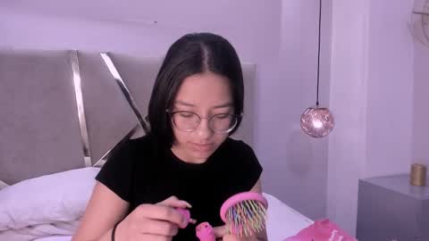 nai_blue online show from October 21, 1:34 pm