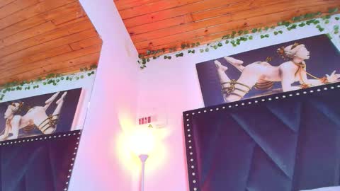 Snapshot of naia_x chatting on February 6, 9:51 pm Naia x online show from February 6, 9:51 pm