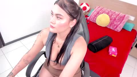 Naia online show from May 20, 3:29 pm