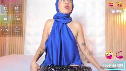 Snapshot of naila_sweett chatting on June 23, 7:34 pm NAILA online show from June 23, 7:34 pm