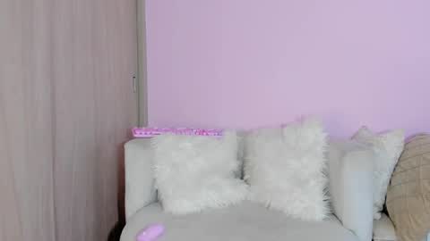 Snapshot of naileea chatting on February 6, 5:09 pm online show from February 6, 5:09 pm