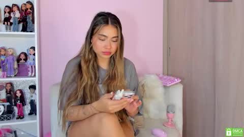 Snapshot of naileea chatting on November 12, 3:40 am online show from November 12, 3:40 am