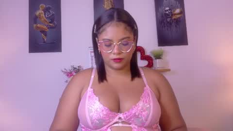 Snapshot of nairagold_ chatting on June 18, 12:55 am nairagold_ online show from June 18, 12:55 am