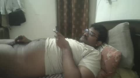 NAIRANANDU28 online show from March 22, 6:55 pm