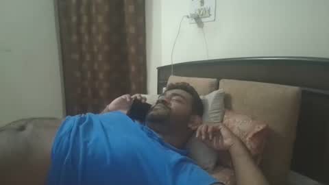 NAIRANANDU28 online show from April 21, 7:50 pm